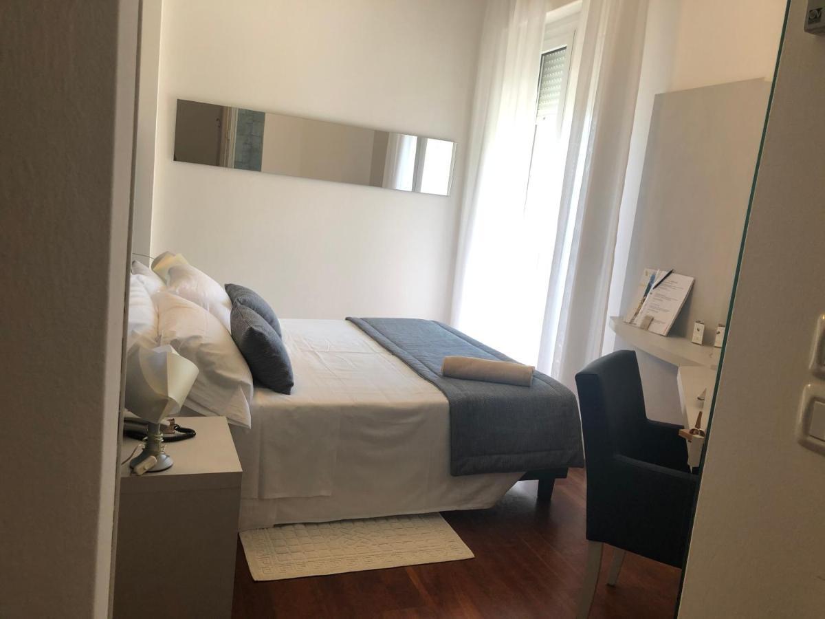 Hotel Alexander Gabicce Mare Buitenkant foto
