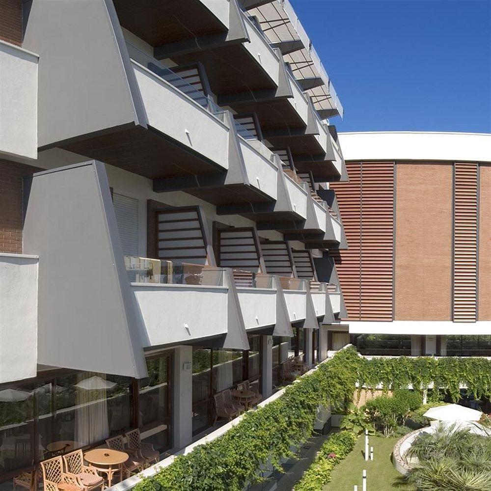 Hotel Alexander Gabicce Mare Buitenkant foto