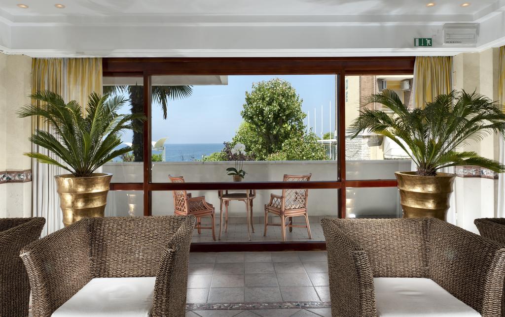Hotel Alexander Gabicce Mare Buitenkant foto